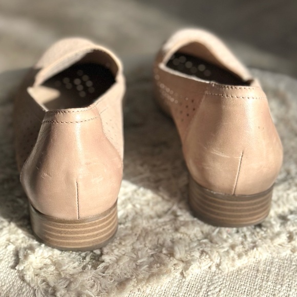 Clarks Juliet Hayes Leather Slip On Cut Out Suede Loafers Size 8.5 - Picture 3 of 8